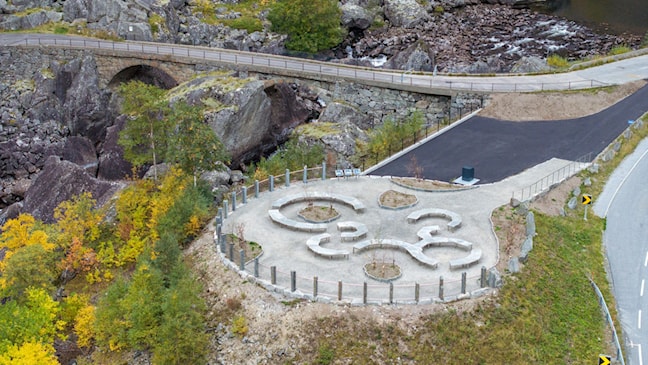 Luftfoto av rasteplassen i Måbødalen.