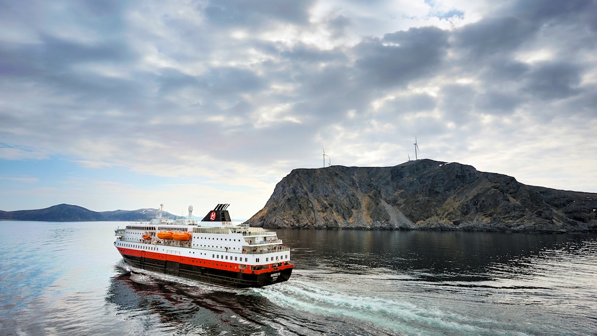 Hurtigruten, Havøysund. Norwegische Landschaftsroute Havøysund