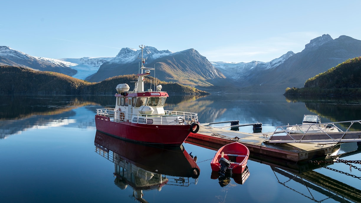 Holandsfjorden, Engabreen.
