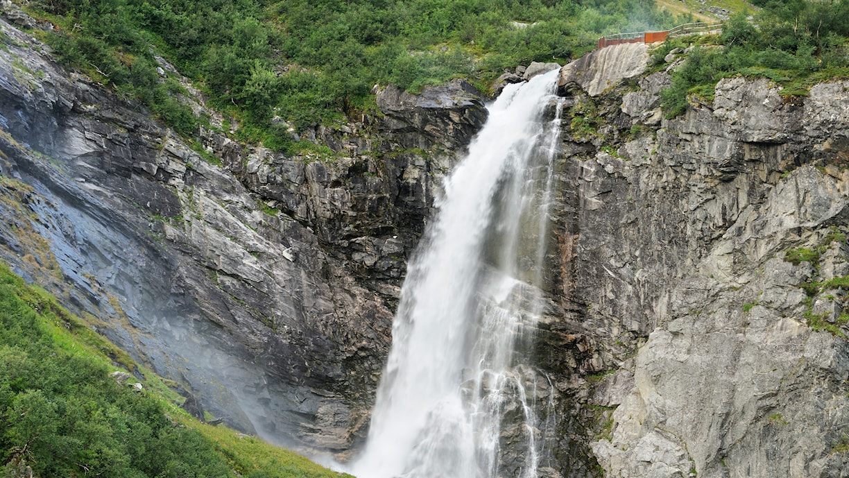 Videfossen. Norwegische Landschaftsroute Gamle Strynefjellsvegen.
