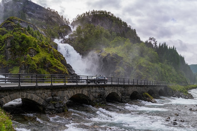 Låtefossen.